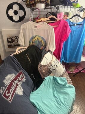Bundle #6 - Women's XL Items - Pics included